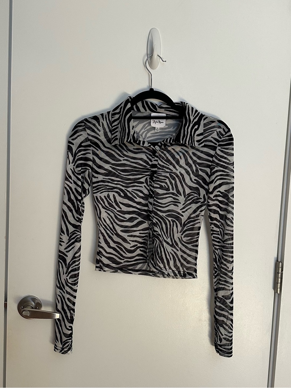 Zebra-Print Button-Front Crop Shirt - Black/Gray